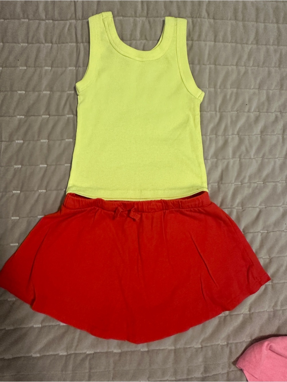 GAP KIDS GIRLS BUNDLE OF SKORTS AND RIBBED TANK TOP SIZE SMALL - Picture 9 of 16